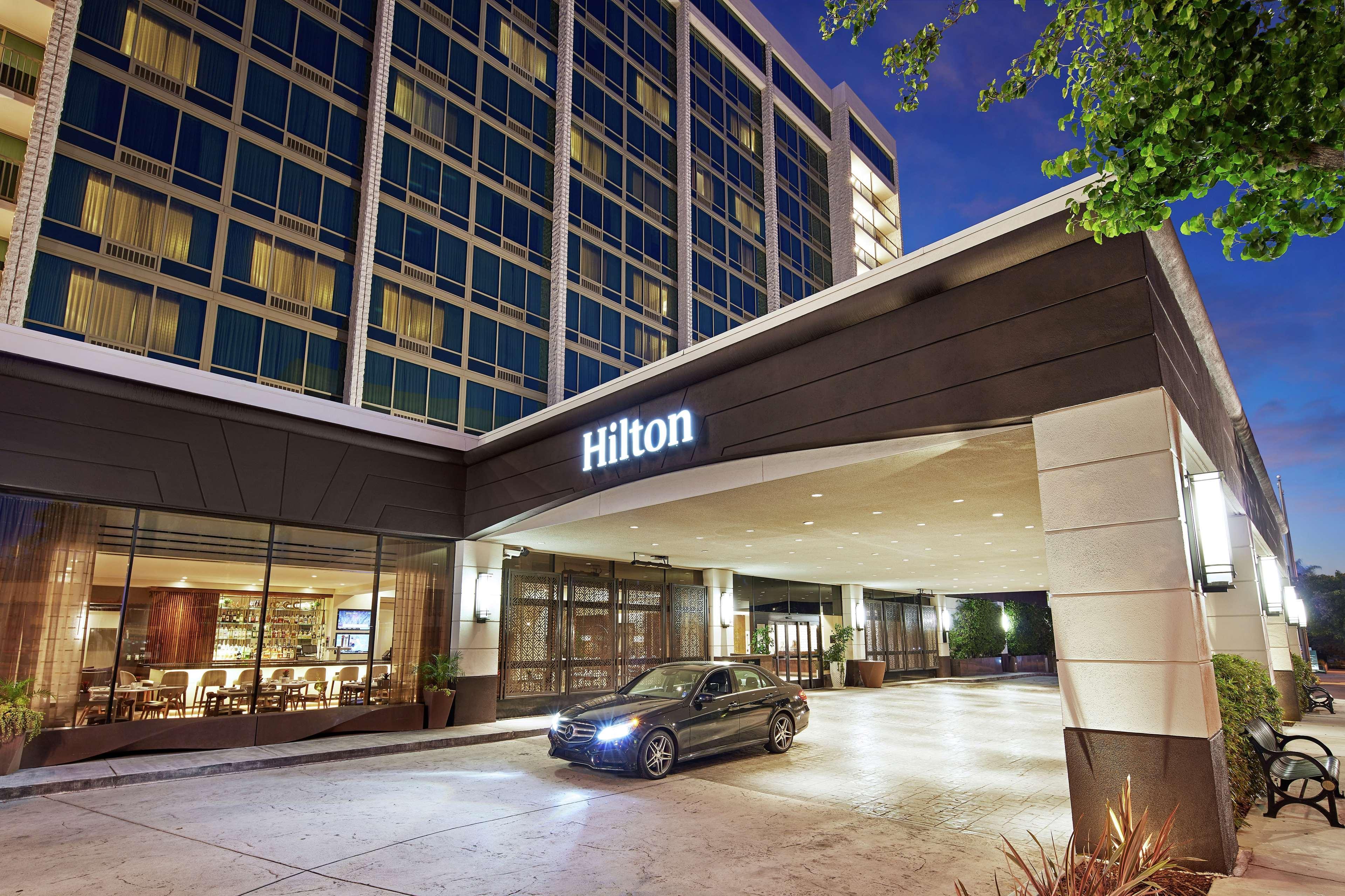 Hilton Pasadena Otel Dış mekan fotoğraf
