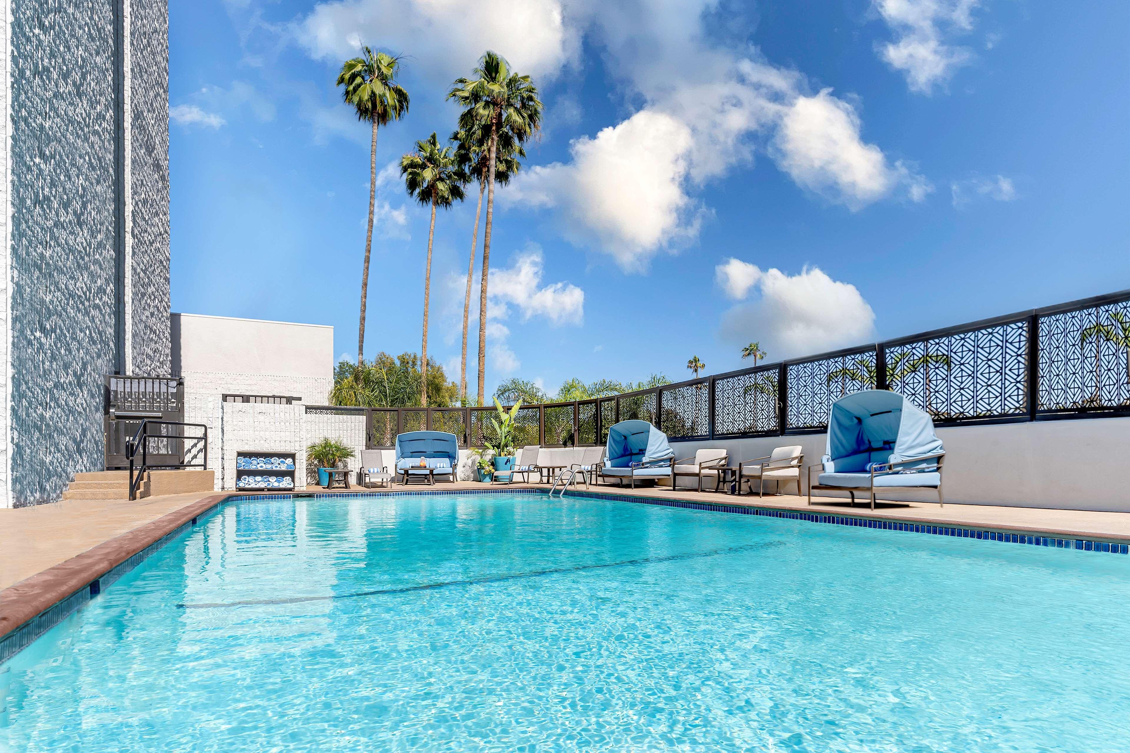 Hilton Pasadena Otel Dış mekan fotoğraf